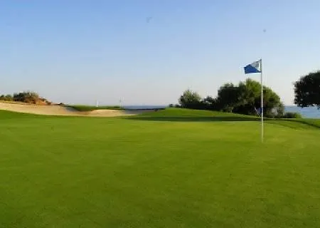 Olhos D'agua شقة 3*